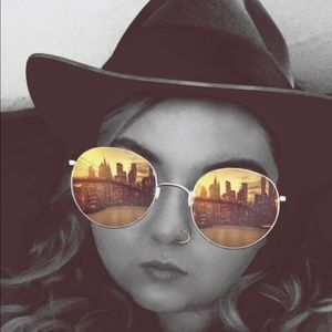 Meet your Posher, Lindsey